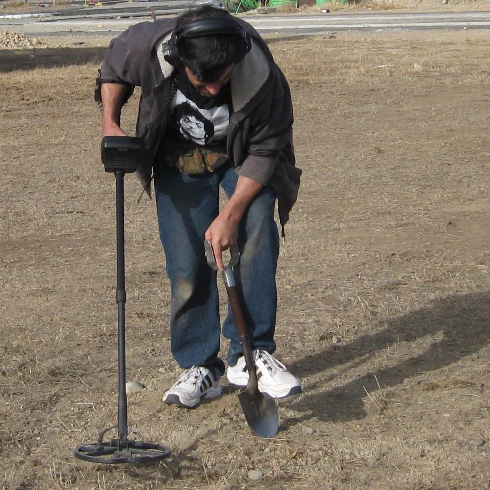 Mark Pacey with metal detector