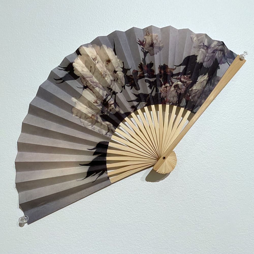 Robin White, Fan for the Fighting Man, 2005 Set of 7 bamboo-frame fans. Inkjet print on habotai silk