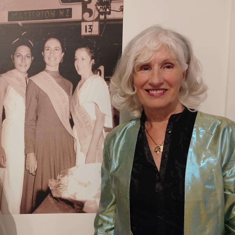 Janine Wallace next o her winning photograph 